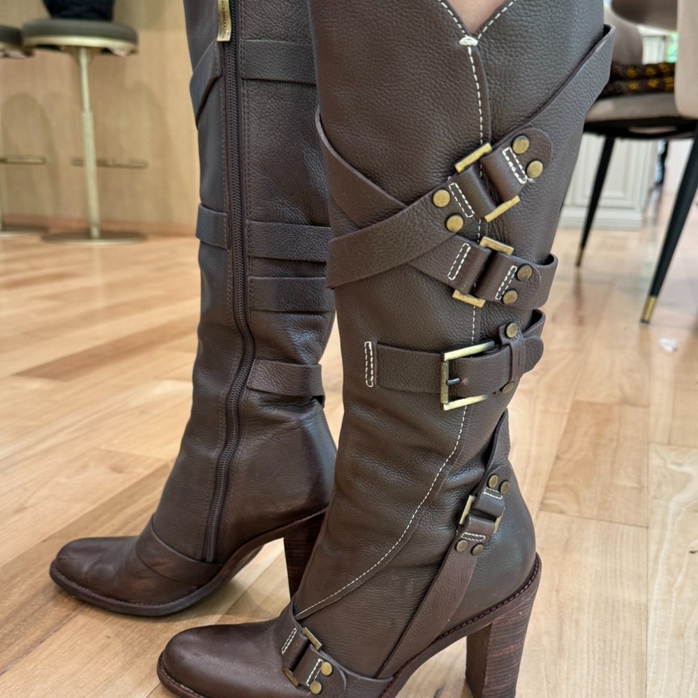 BCBG max Azria under the knee Brown Leather boots